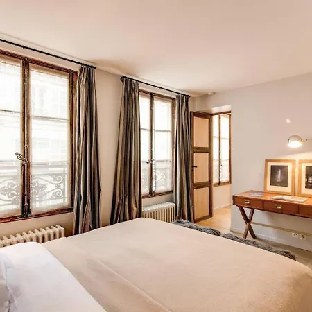 Champs Elysees-faubourg 3-bed In Apartment