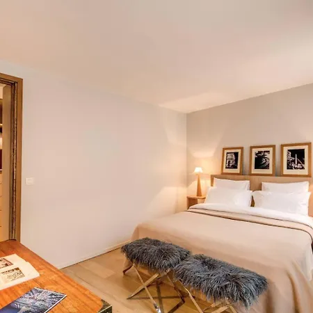 Champs Elysees-faubourg 3-bed In Apartment