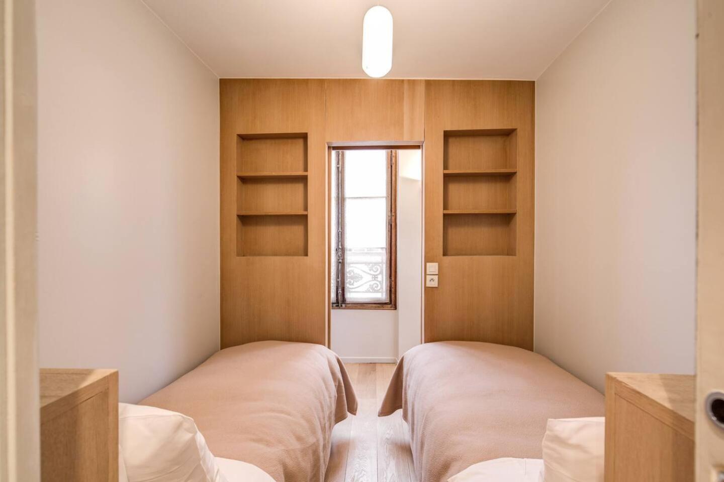 Champs Elysees-faubourg 3-bed In * Paris