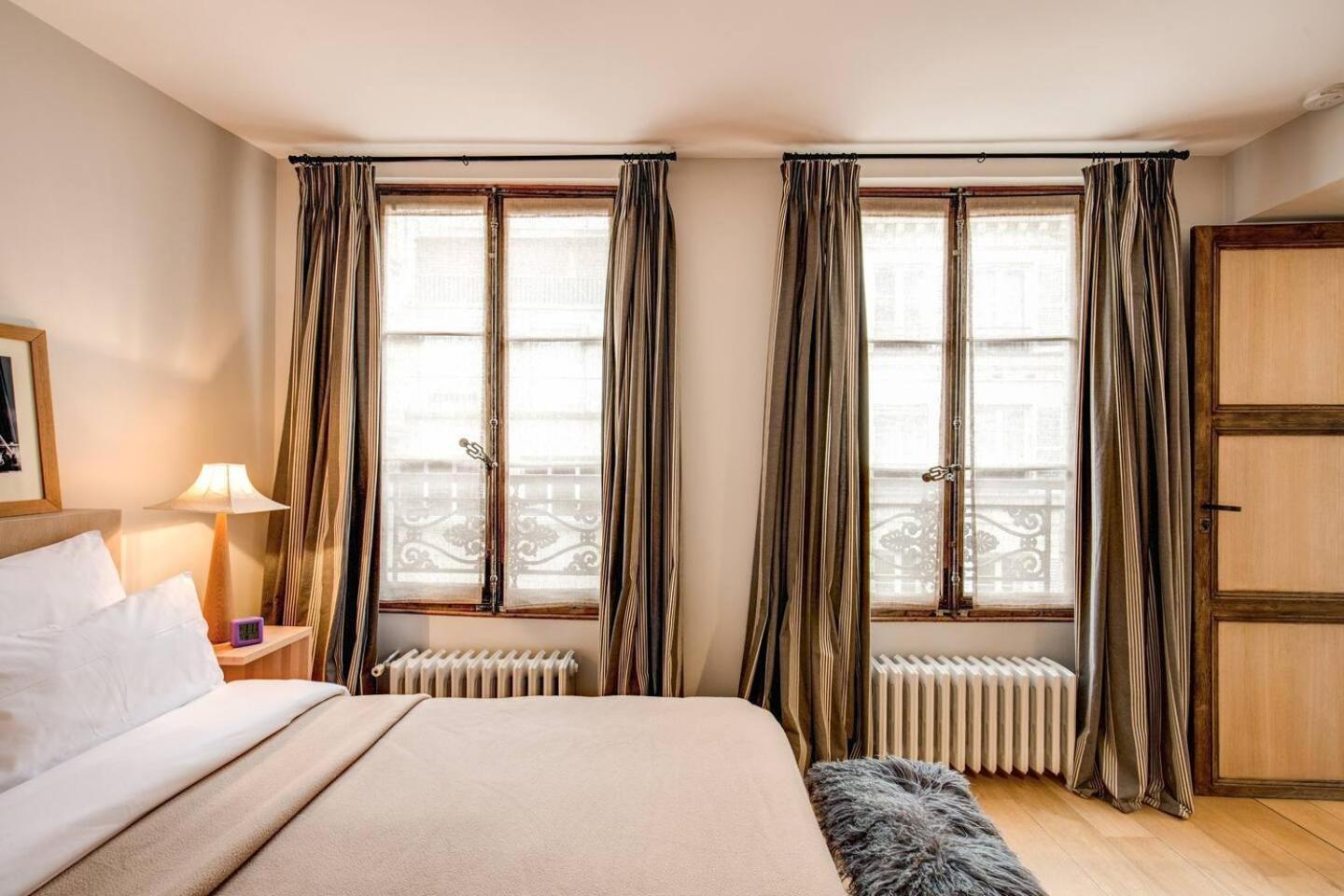 Apartment Champs Elysees-faubourg 3-bed In